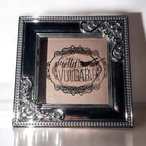 Pretty Vulgar Highlighter Compact